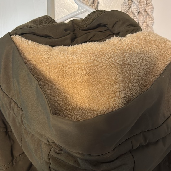 Lucky Brand | Puffer Parka Quilted Hooded Faux Fur | Army Green | size medium - Picture 3 of 4